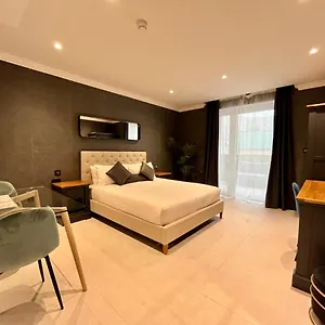 Aparthotel Sliema Studios, Sliema