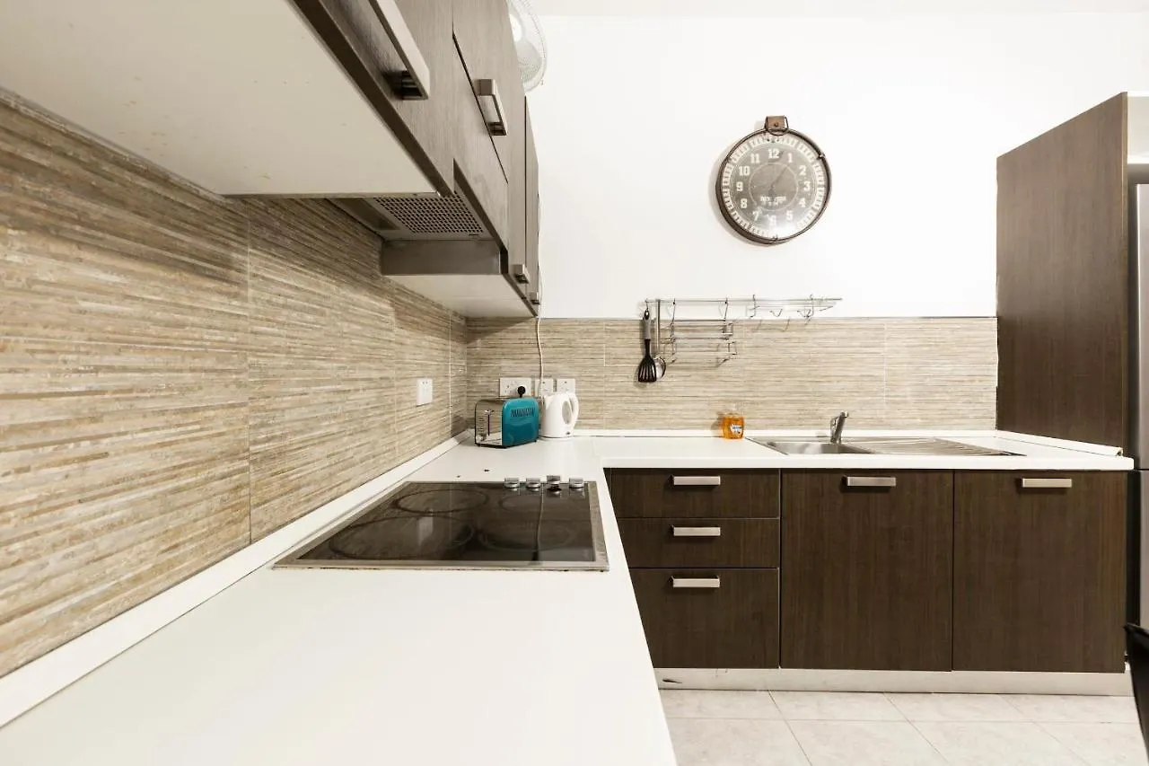 Sliema Love-Hosted By Sweetstay Malta